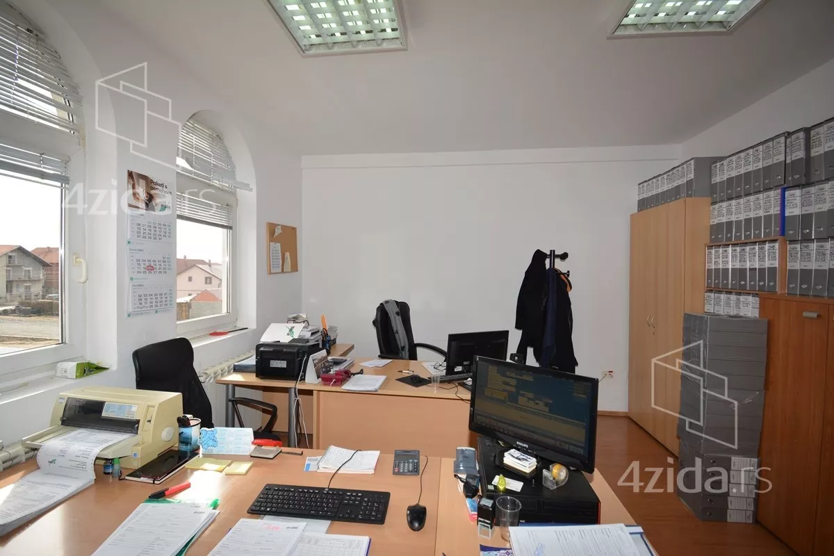 Poslovni prostor | 4zida