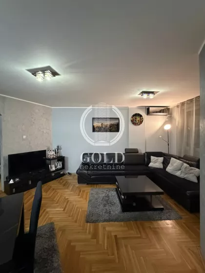 Polgar Andraša | 4zida.rs