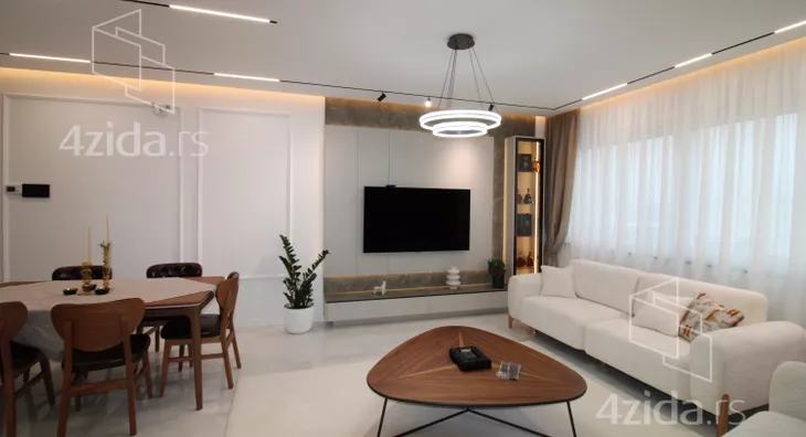 Šestosoban stan | 4zida