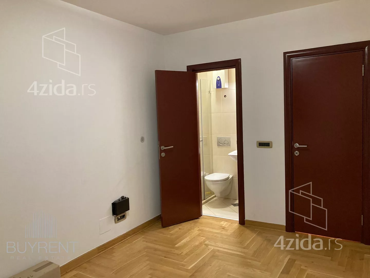Četvoroiposoban stan | 4zida
