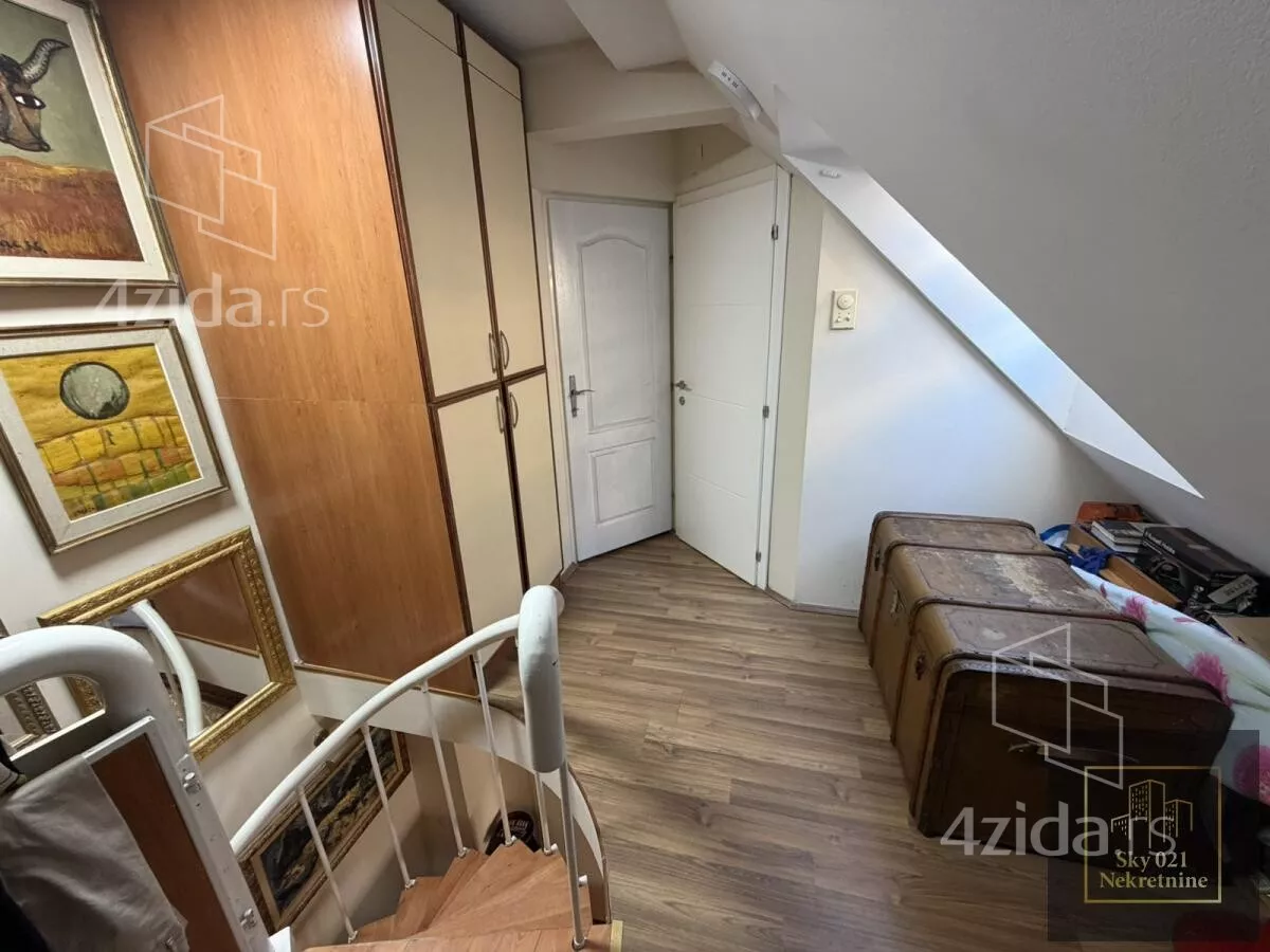 Četvoroiposoban stan | 4zida