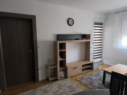 Aleksandra Bugarskog | 4zida.rs