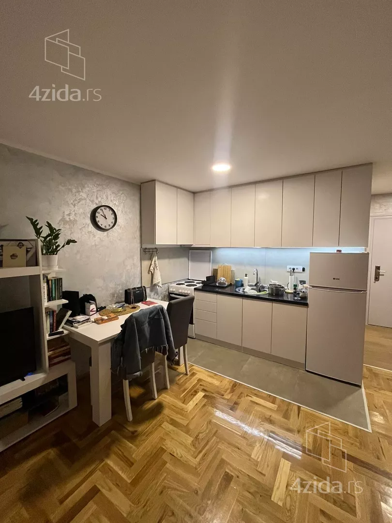 Garsonjera | 4zida