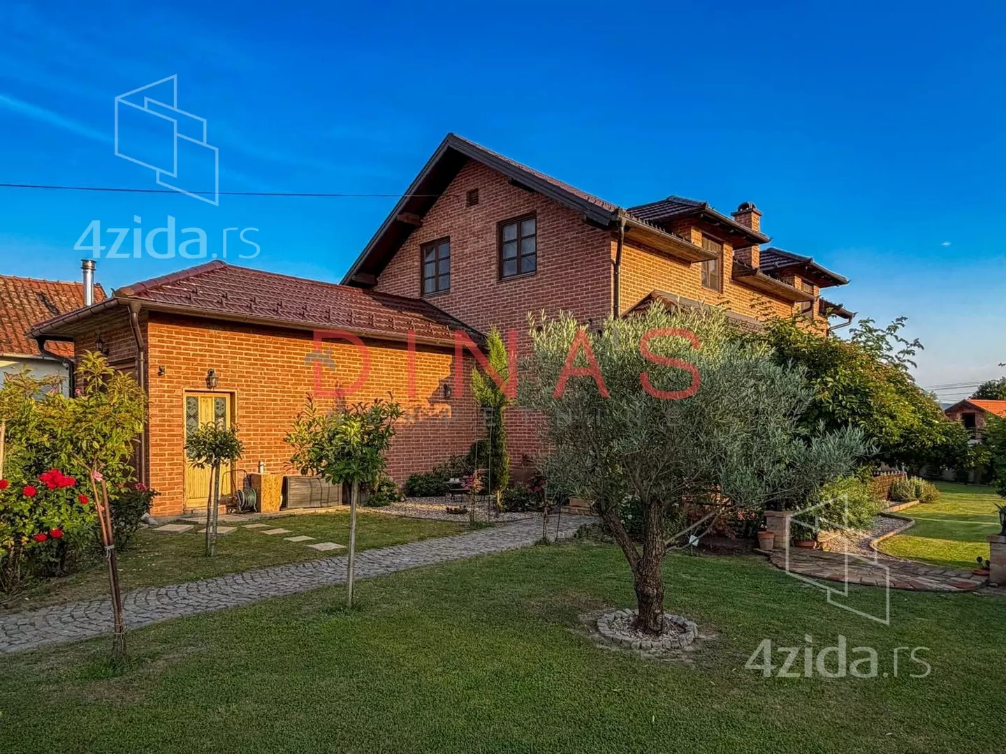 Kuća | 4zida