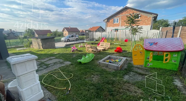 3-etažna kuća | 4zida