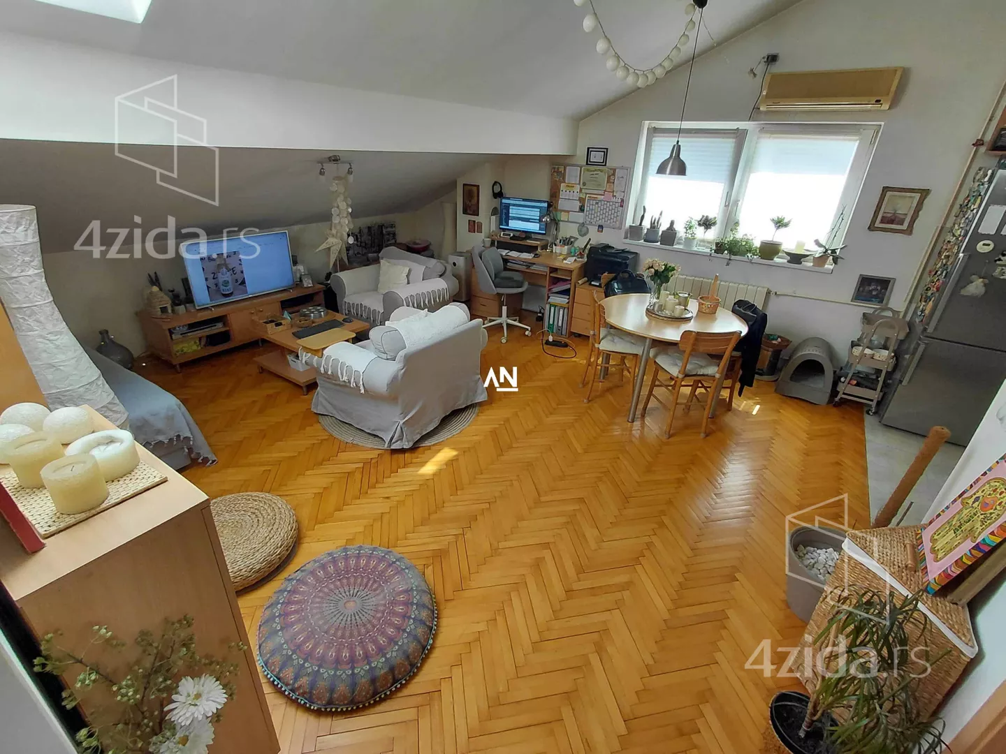 Jednoiposoban stan | 4zida