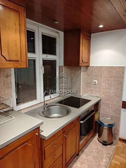 Jovana Popovića | 4zida.rs