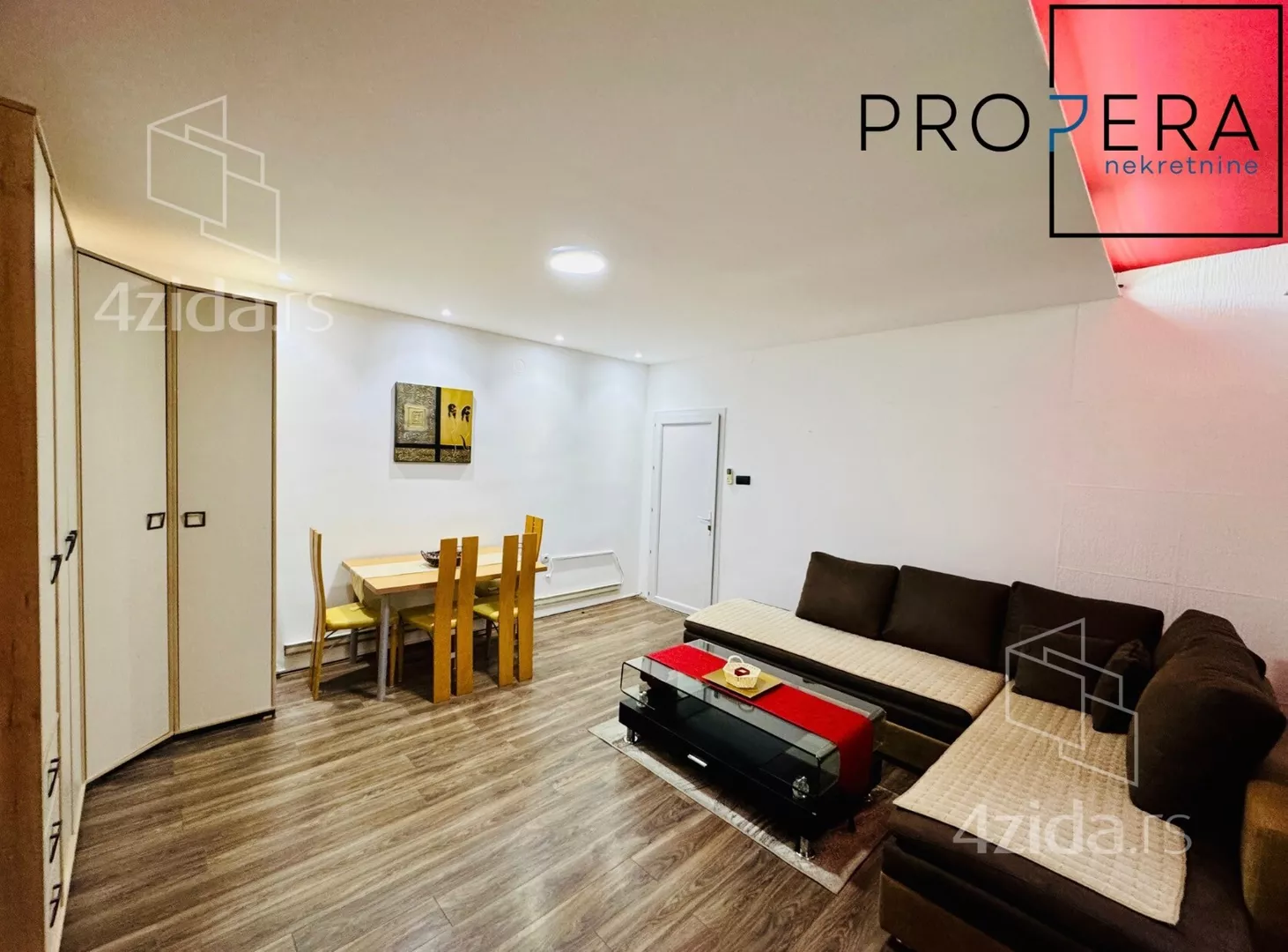 Jednoiposoban stan | 4zida