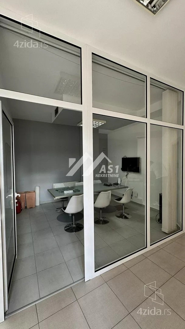 Poslovni prostor | 4zida