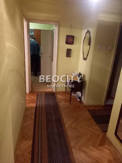 27. marta | 4zida.rs