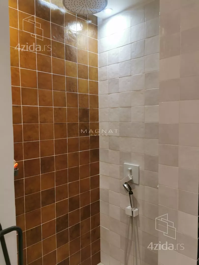 Četvoroiposoban stan | 4zida