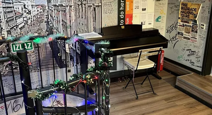 Šestoiposoban stan | 4zida