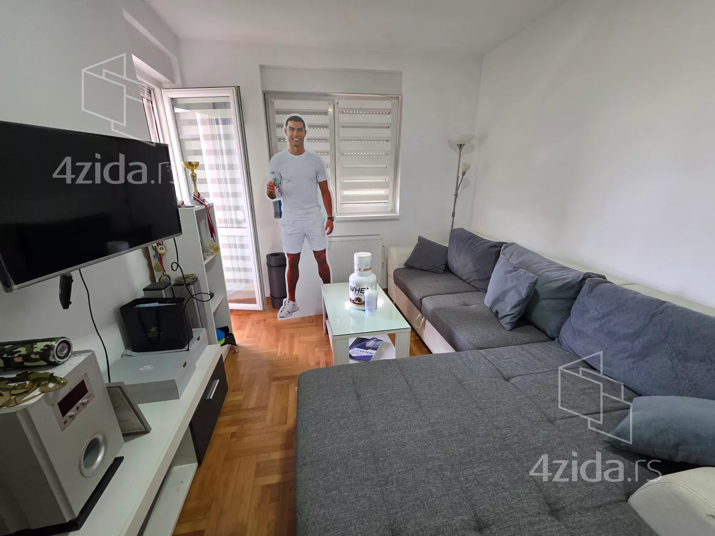 Troiposoban stan | 4zida
