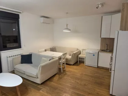 Gospodara Vučića | 4zida.rs