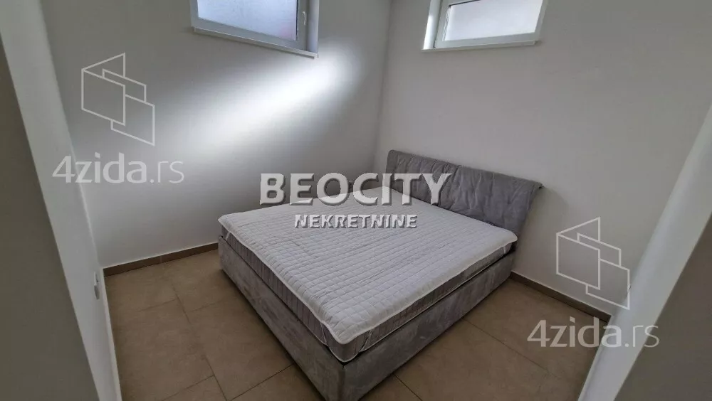 Četvoroiposoban stan | 4zida