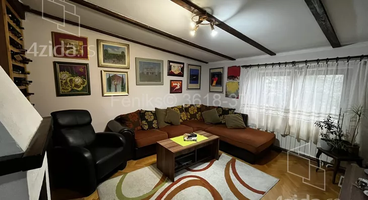 Šestosoban stan | 4zida