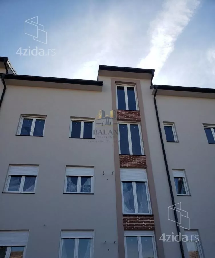 Troiposoban stan | 4zida