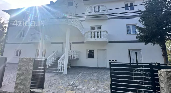 3-etažna kuća | 4zida