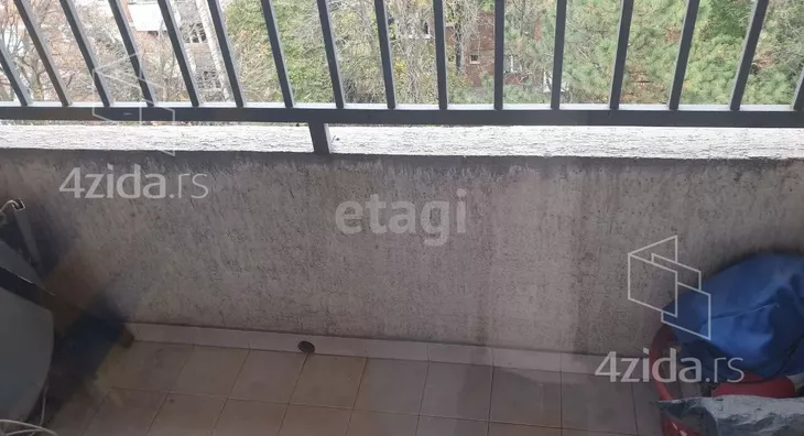 Šestosoban stan | 4zida