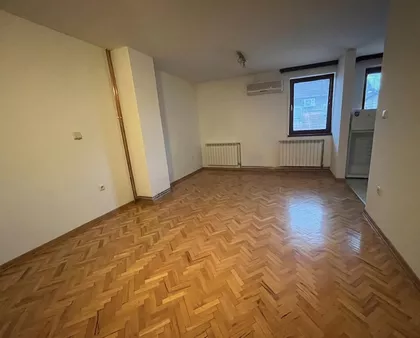 Lipov Gaj | 4zida.rs