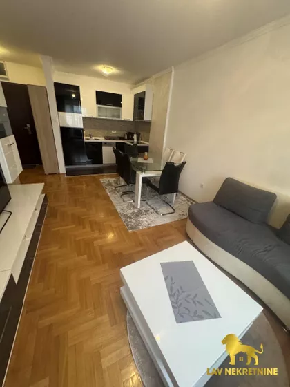 AUGUSTA CESARCA | 4zida.rs