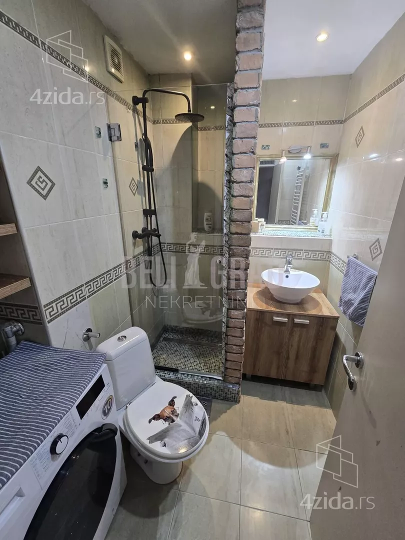 Petosoban stan | 4zida