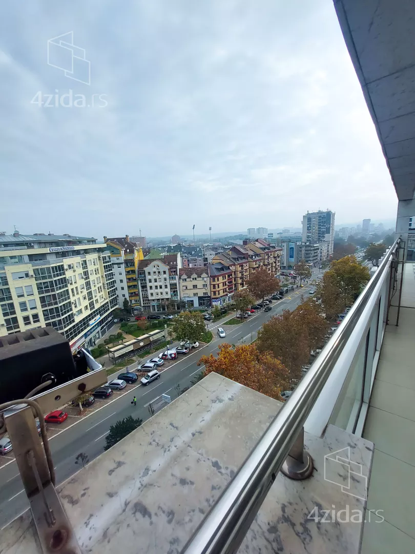 Petosoban stan | 4zida