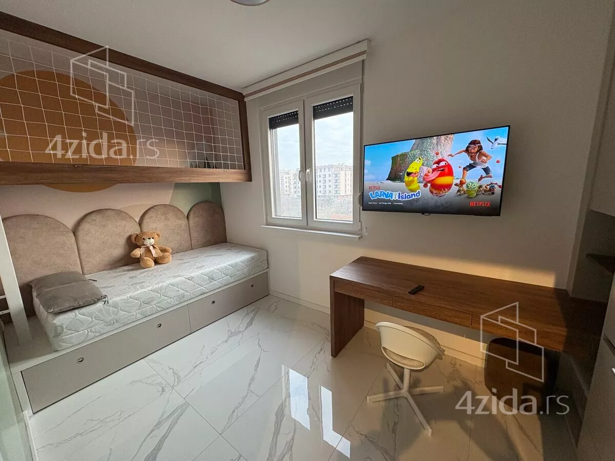 Četvorosoban stan | 4zida