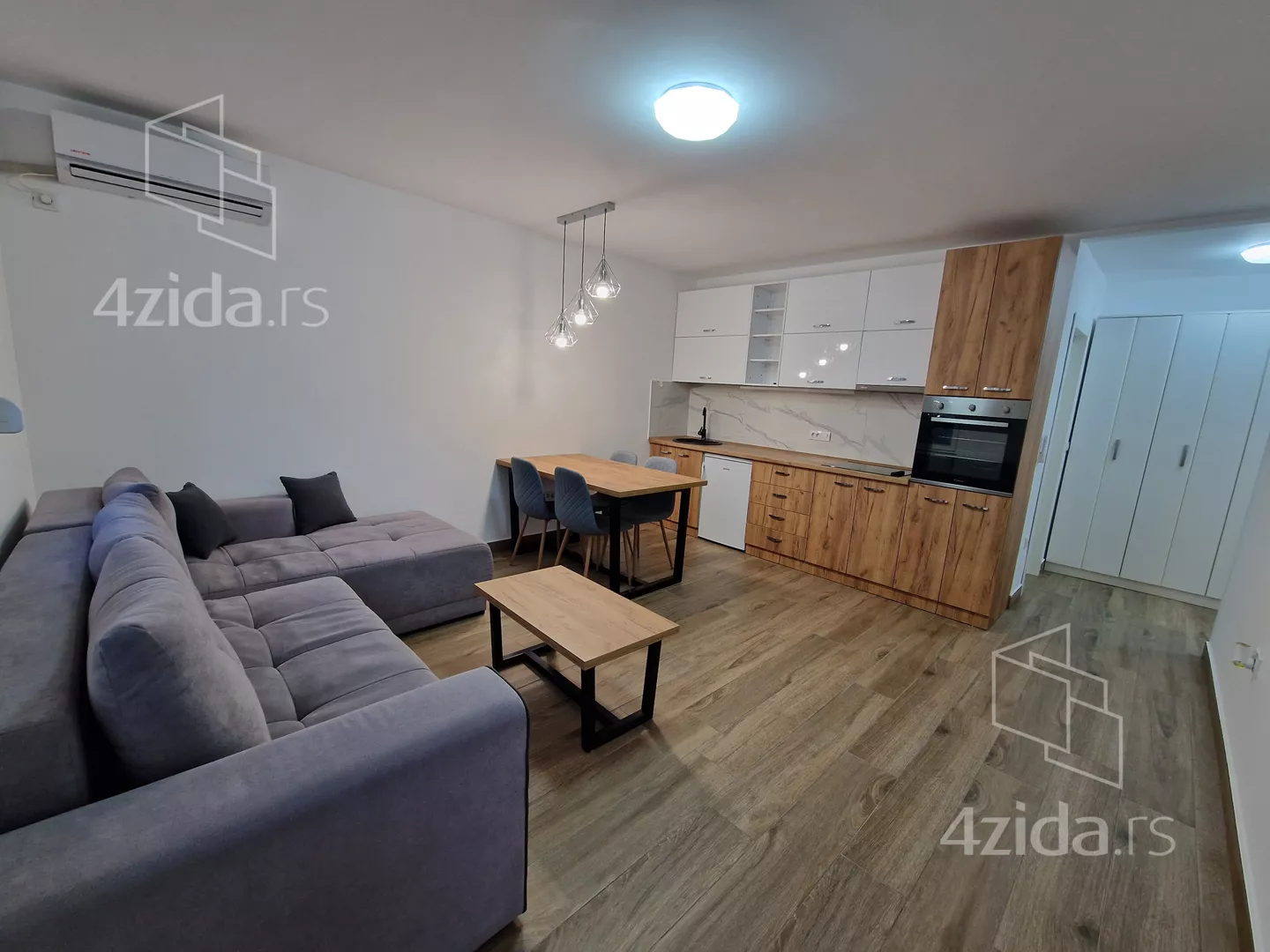 Jednoiposoban stan | 4zida