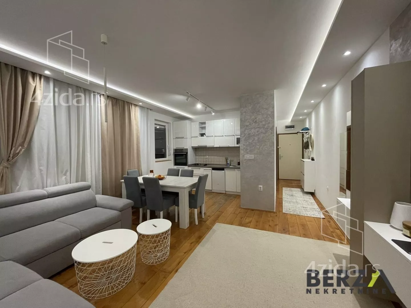 Dvoiposoban stan | 4zida