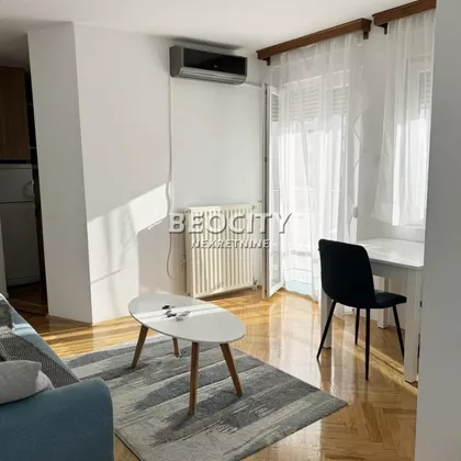 Aranji Janoša | 4zida.rs