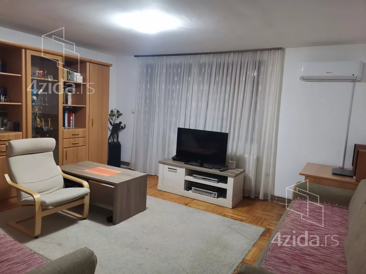 Dvoiposoban stan | 4zida