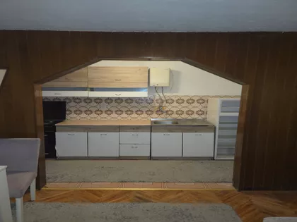 Stanislava Biničkog 9 | 4zida.rs