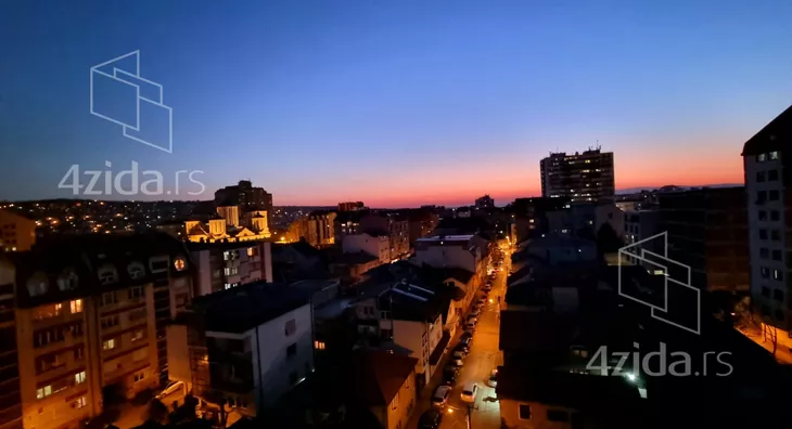Petosoban stan | 4zida