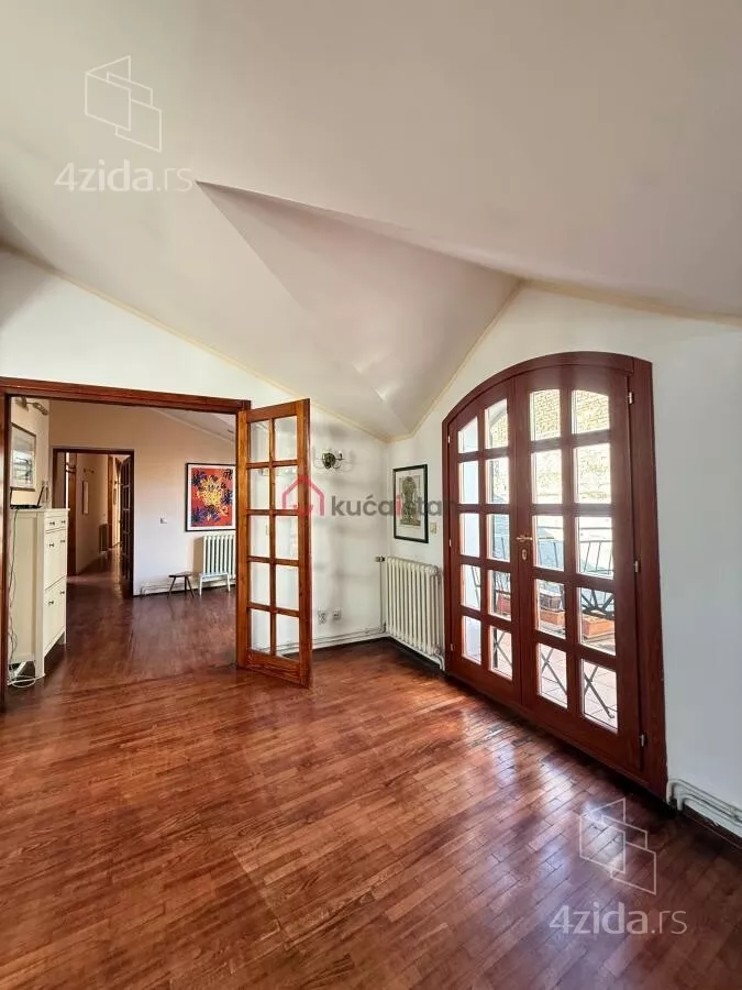 Petosoban stan | 4zida