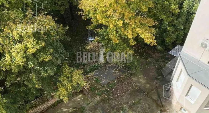 Šestosoban stan | 4zida