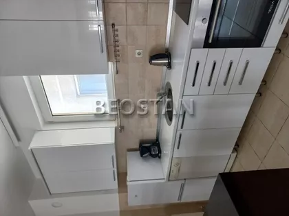 Crveni Krst Vračar | 4zida.rs