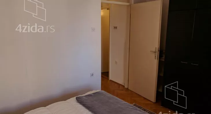 Četvoroiposoban stan | 4zida
