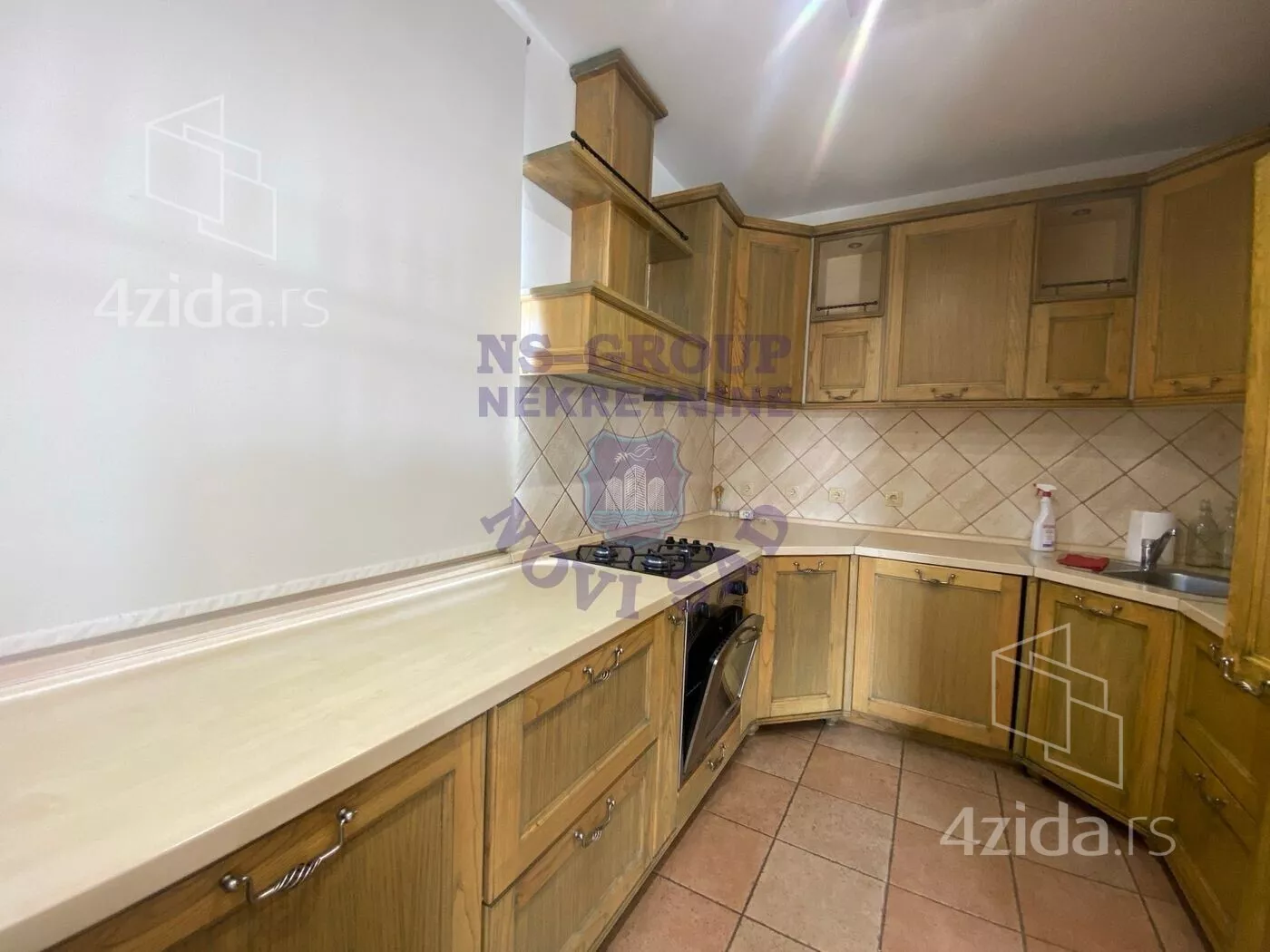 3-etažna kuća | 4zida