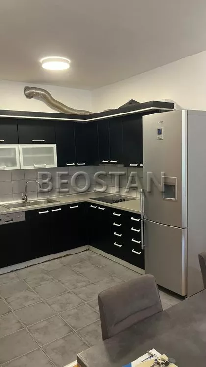 Vladimira Popovica | 4zida.rs