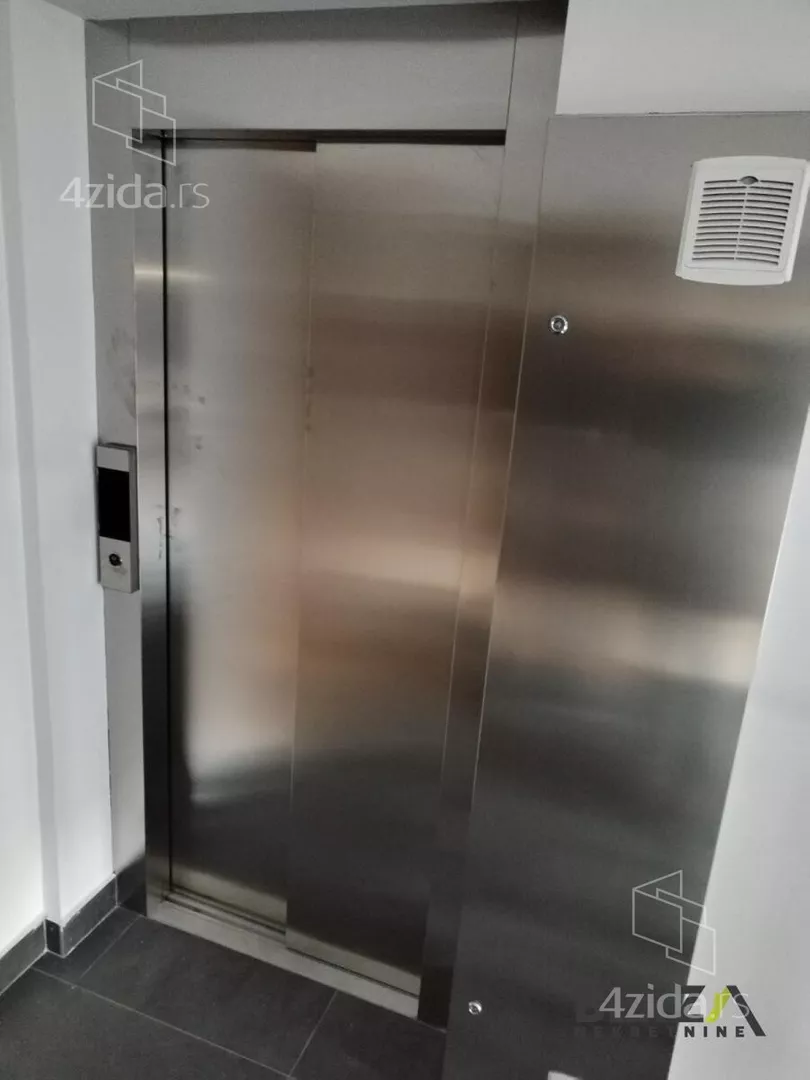 Četvoroiposoban stan | 4zida