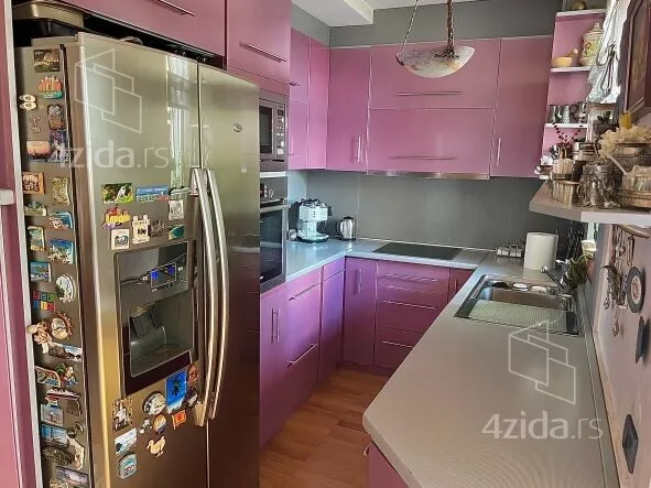 Šestosoban stan | 4zida