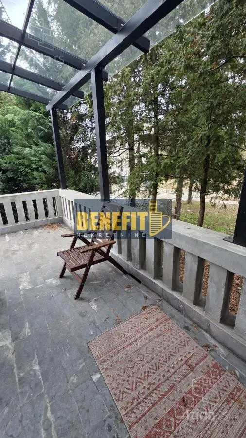 Šestosoban stan | 4zida