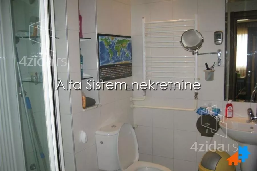 Petosoban stan | 4zida