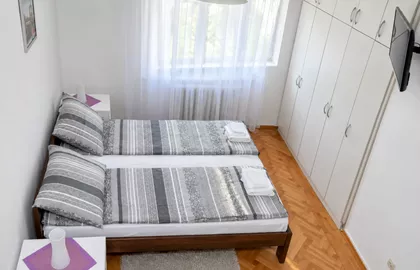 Cara Dušana | 4zida.rs