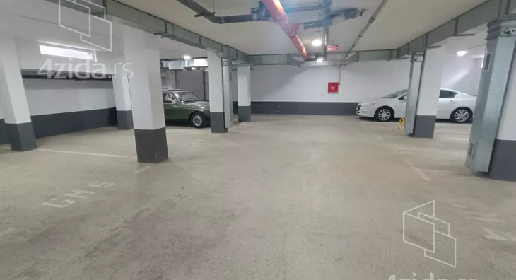 Garaža | 4zida