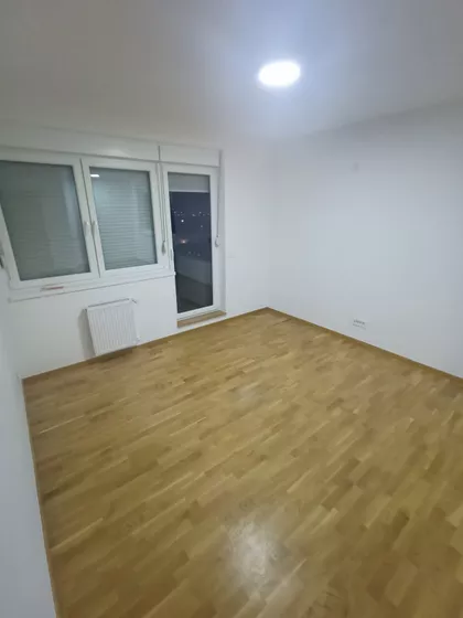 Lenke Dunđerski | 4zida.rs