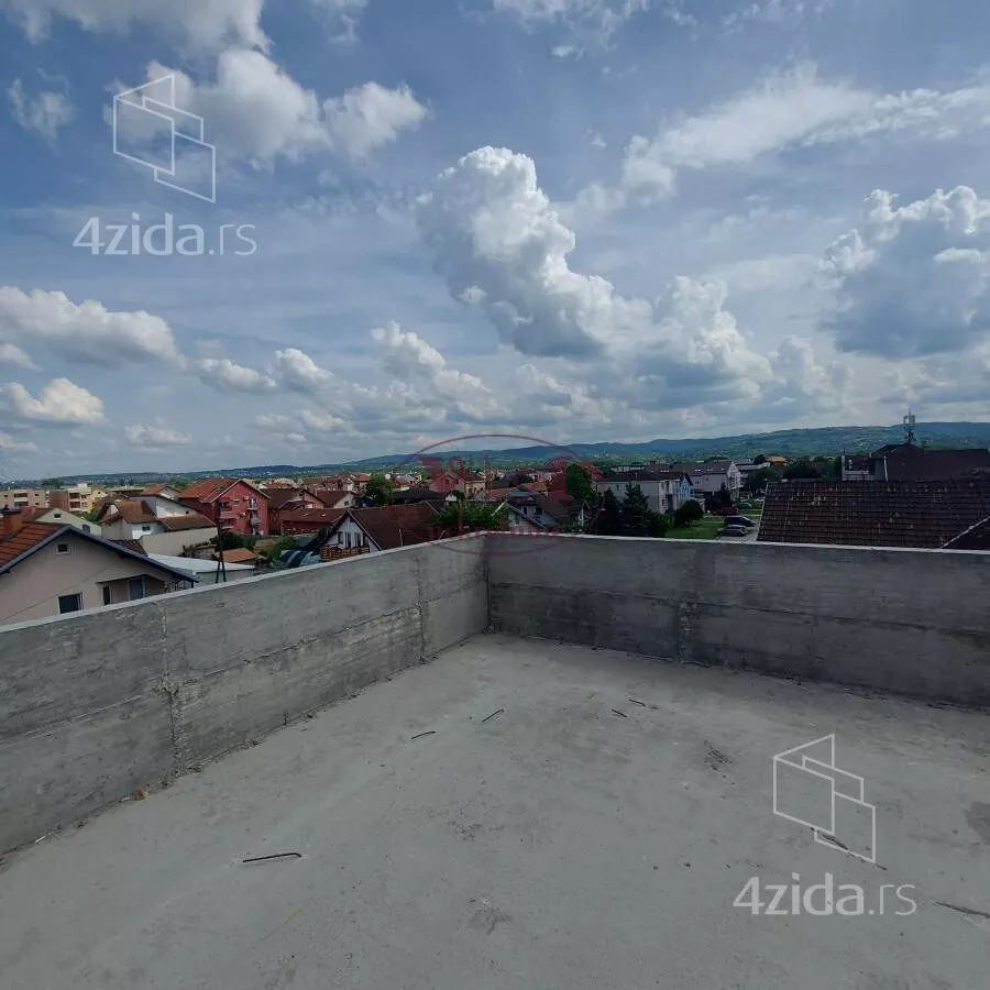 Četvorosoban stan | 4zida