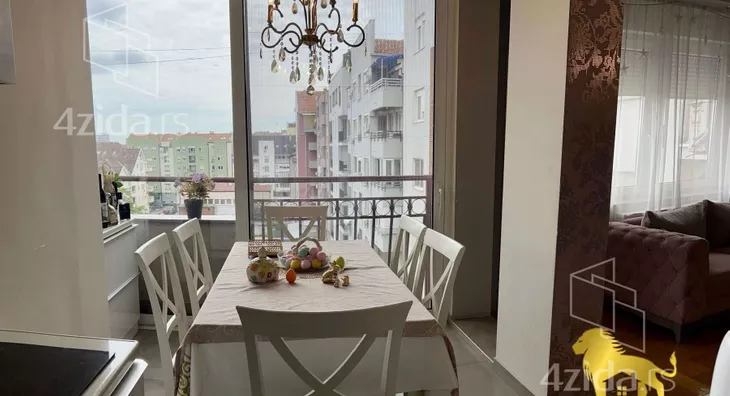 Četvoroiposoban stan | 4zida