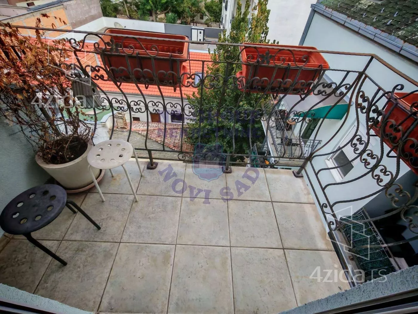 Petosoban stan | 4zida